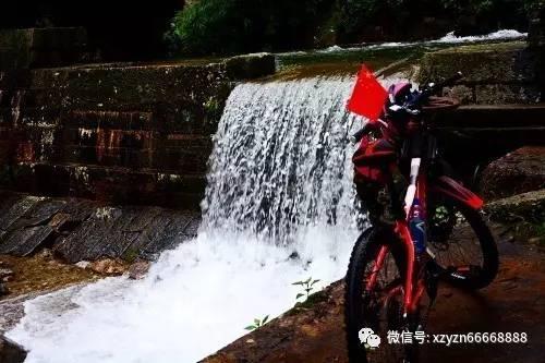 画家54岁身家上亿,娶小29岁模特,59岁操劳过度为艺术献身