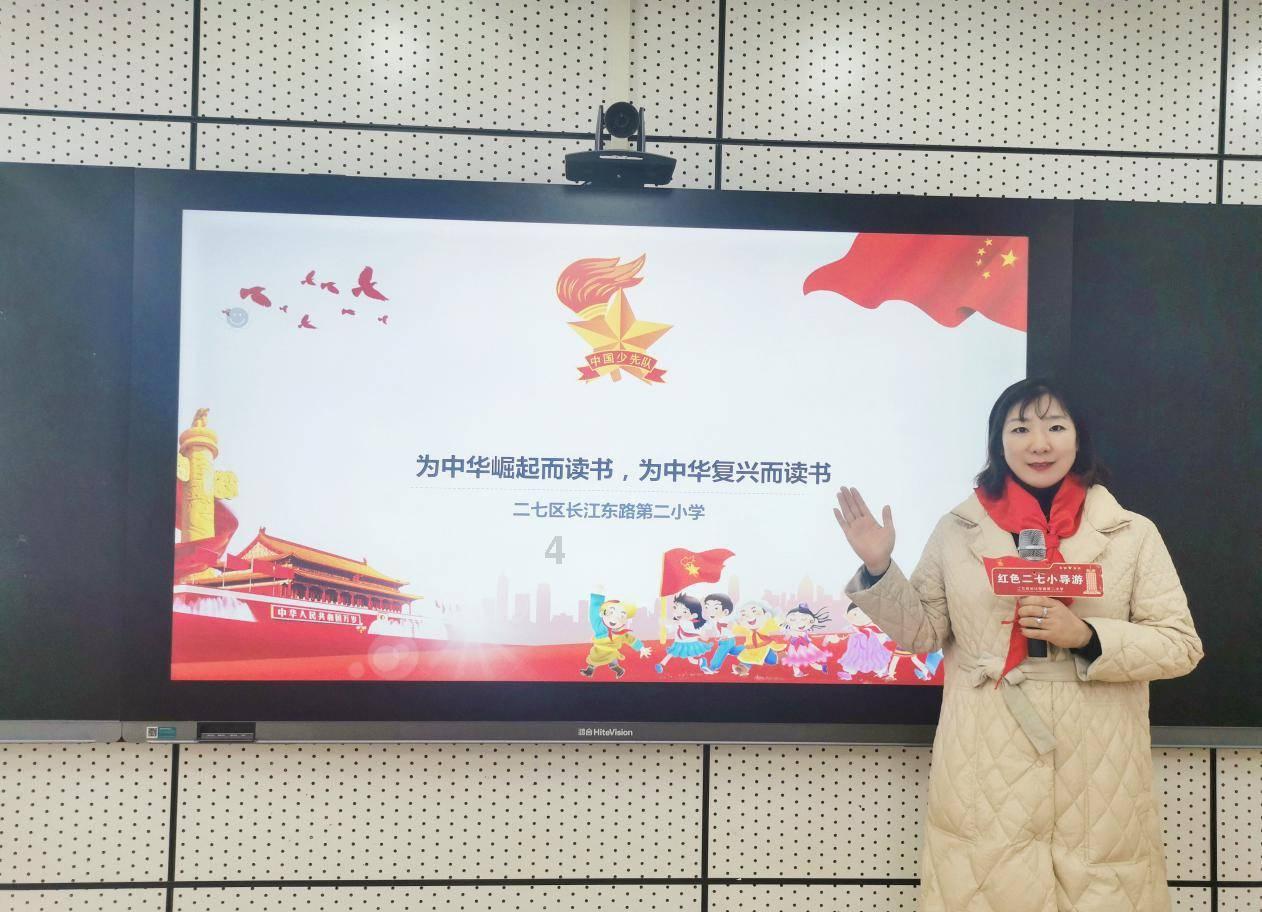 迷路的可爱女宝宝